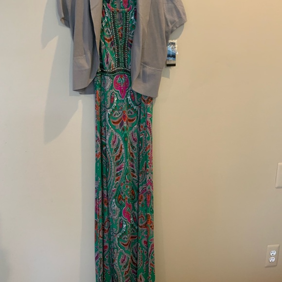 Dress - Picture 2 of 2